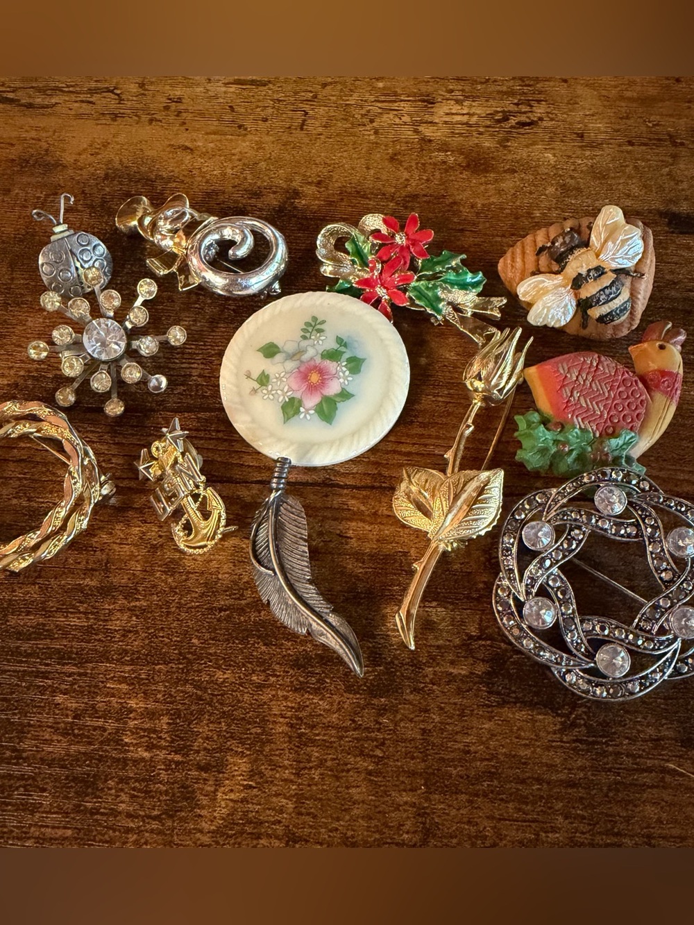 Assorted Vintage Decorative Brooches - Floral, Leaf & Feather